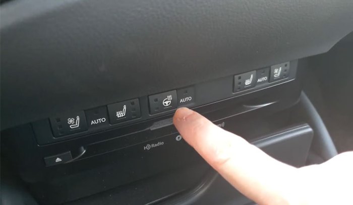 Does honda accord have heated steering wheel