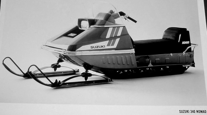 Snowmobile suzuki 1974