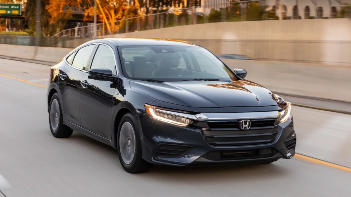 Does honda insight need to be charged