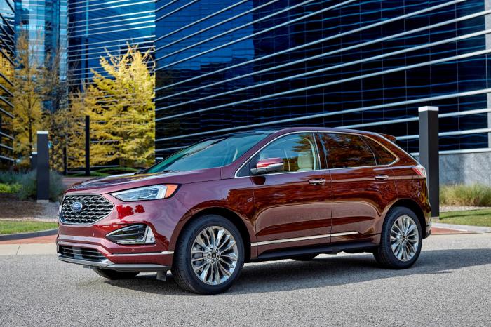 Does ford edge come in hybrid