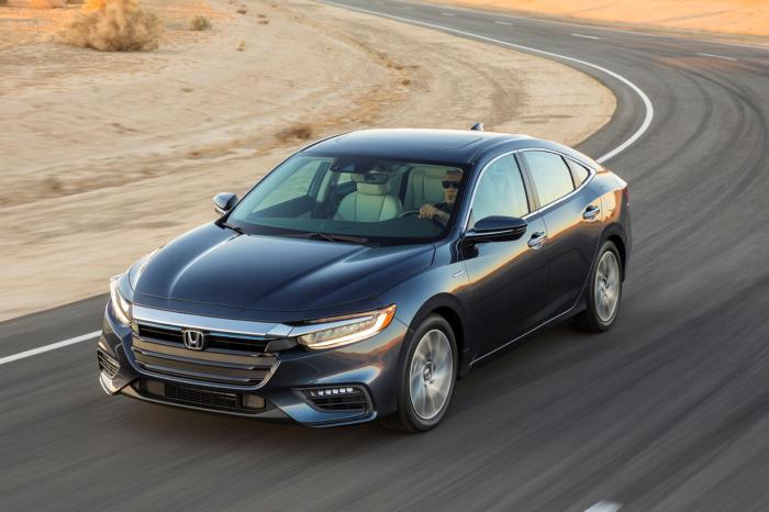 Does honda insight need to be charged