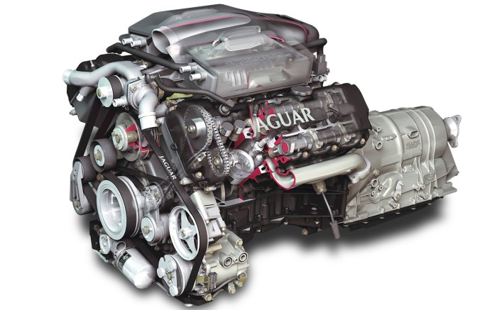 Does ford make jaguar engines