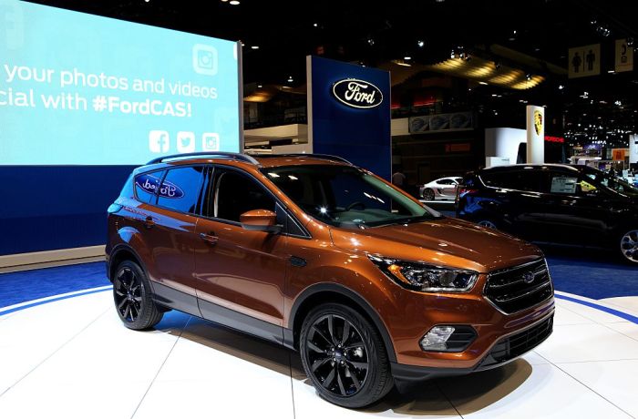 Does ford escape have apple carplay