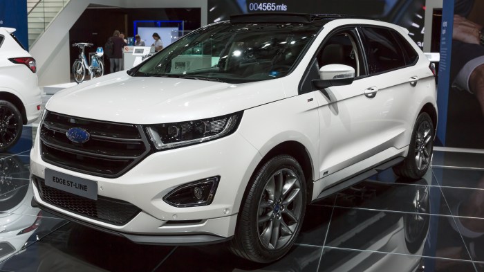 Does ford edge come in hybrid