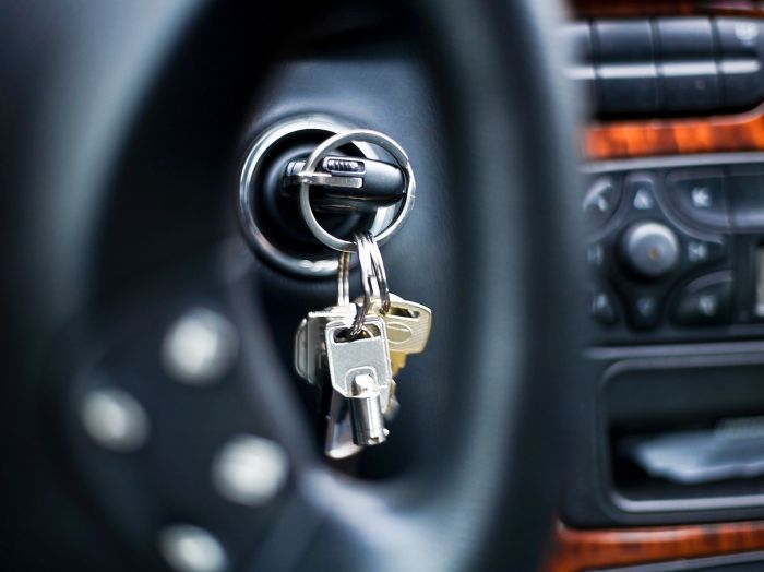 Will volkswagen lock with keys inside