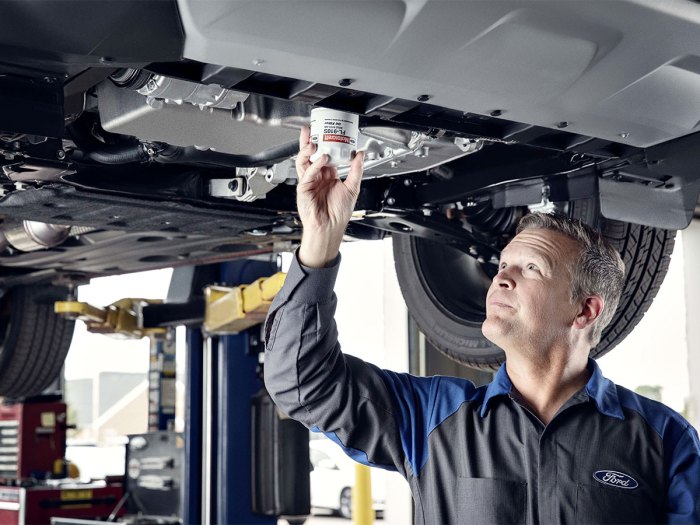 Does ford dealership do oil changes