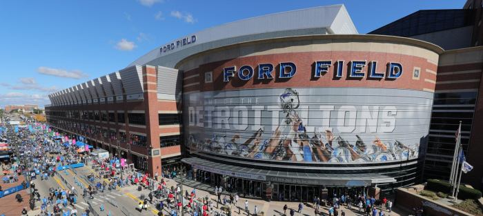 Does ford field have a dome